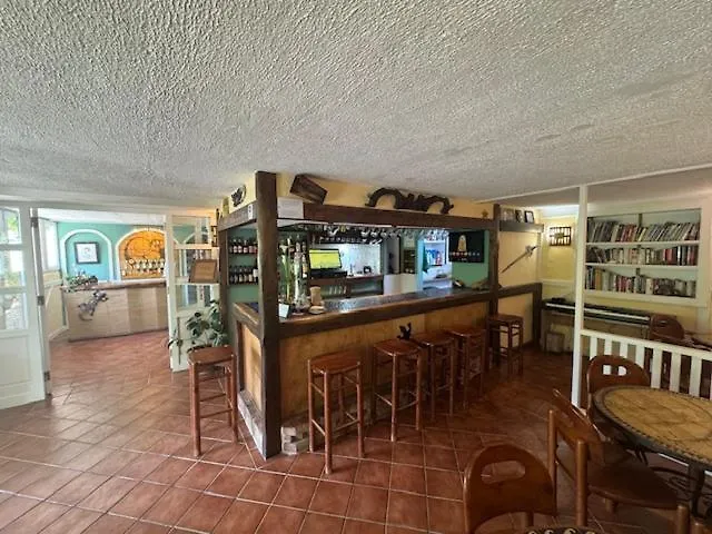 Torrecerredo Hotell *